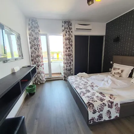 Anacris *** Hotel
